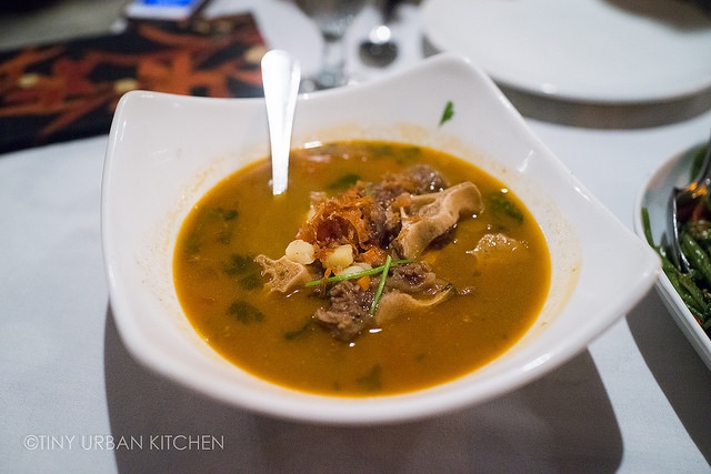 Bahagian dalam Bijan Restaurant