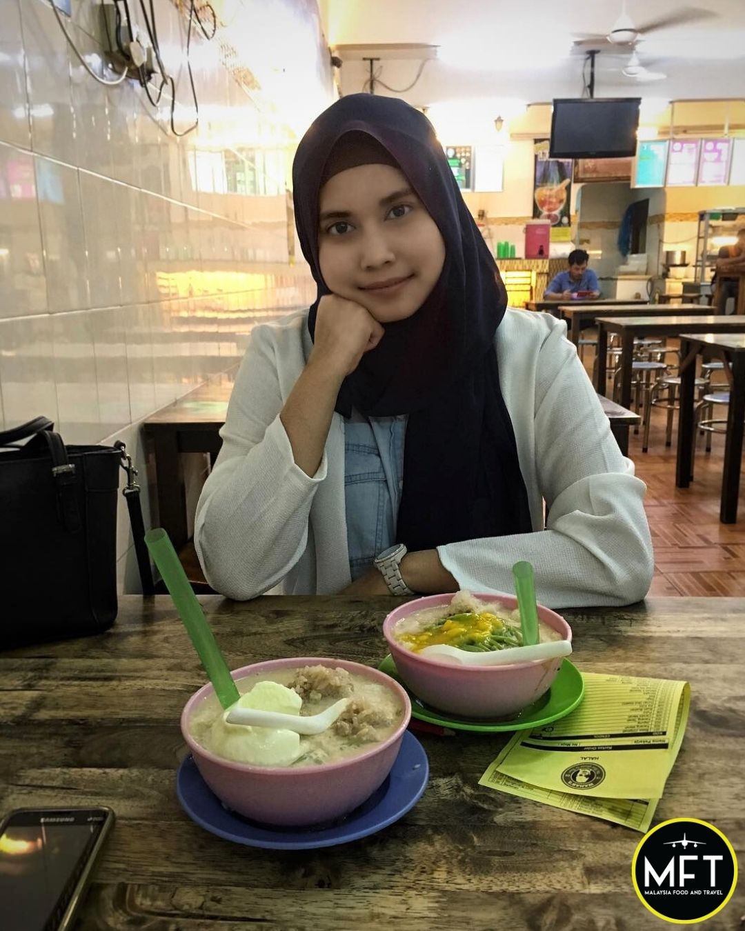Ruang dalaman di gerai Cendol