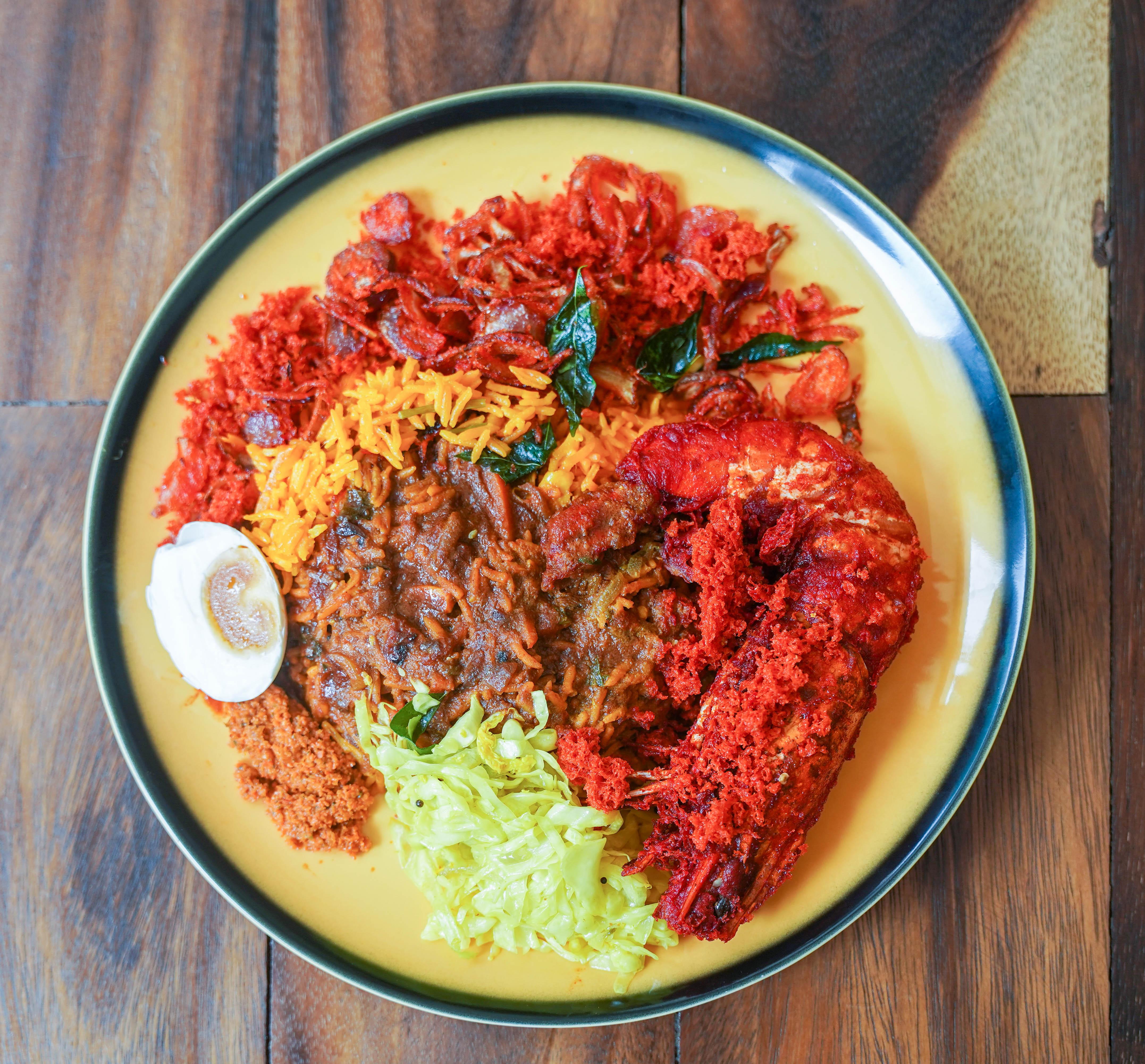 槟城 Lebuh Campbell 的 Hameediyah Restaurant 咖喱炸鸡扁担饭