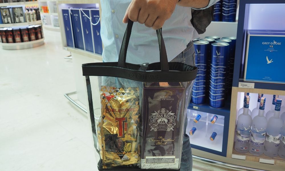 Pemandangan di Toko Bebas Bea KLIA