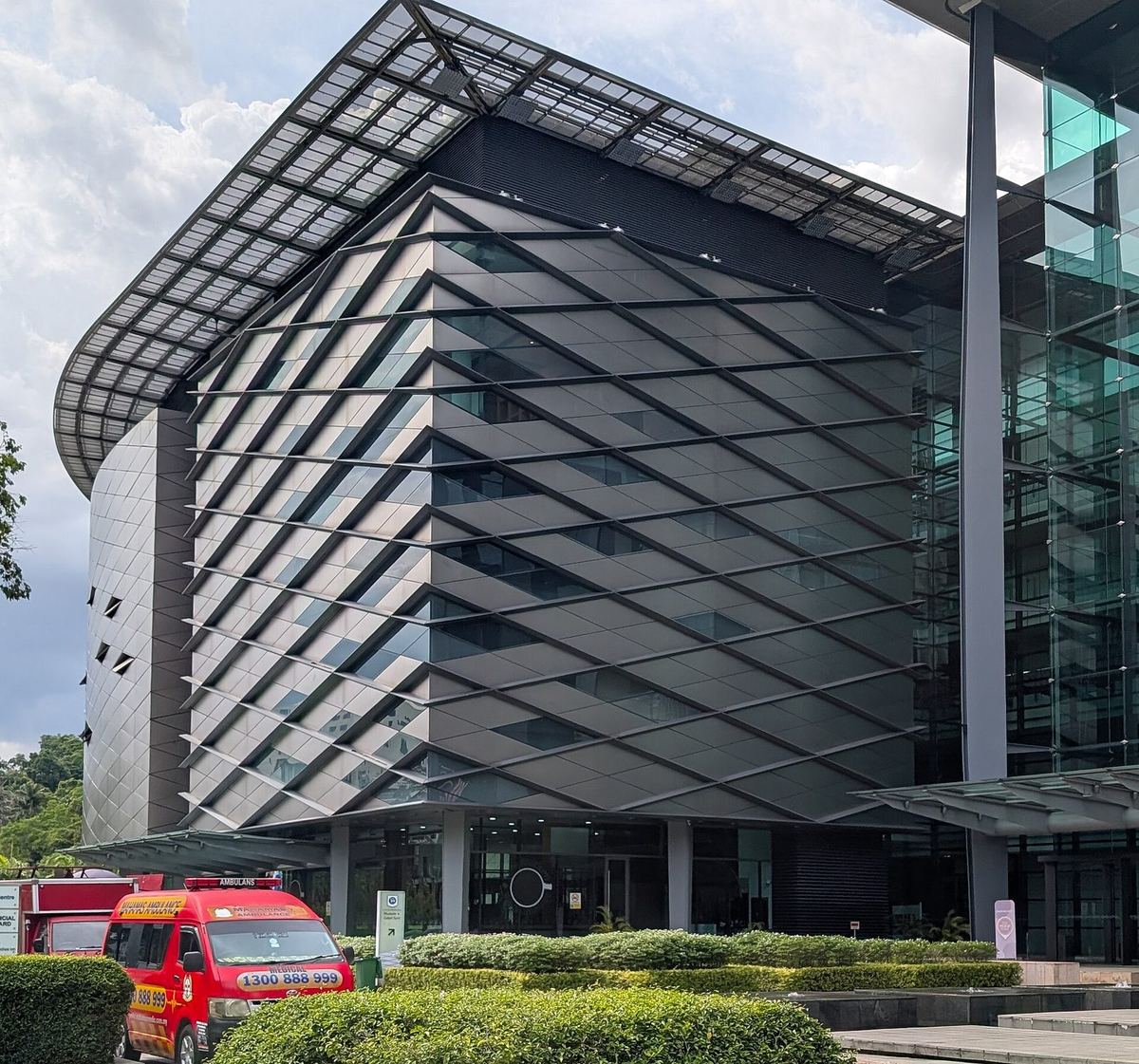 Gedung Sasana Kijang yang menampung Bank Negara Malaysia Museum and Art Gallery, Kuala Lumpur