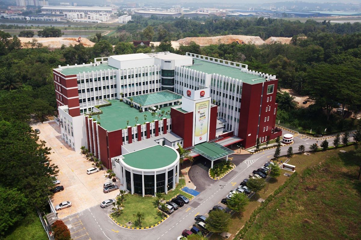 Aerial view of Ara Damansara Medical Centre, Seksyen U2, Shah Alam, Selangor