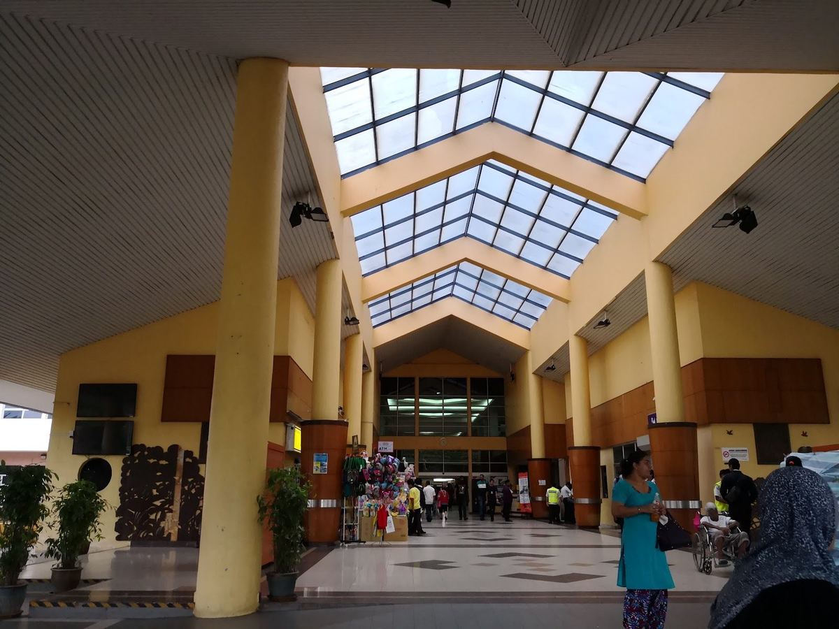 Skylit main concourse of Hospital Selayang, Batu Caves, Selangor