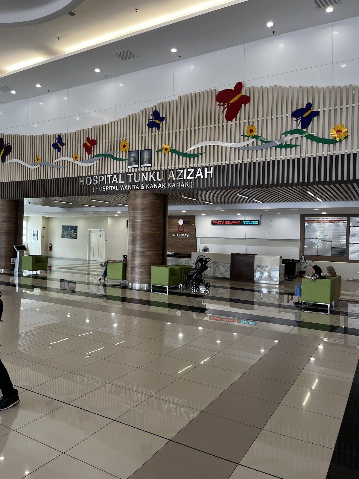 Main lobby with the Hospital Tunku Azizah sign, Women and Children's Hospital Kuala Lumpur