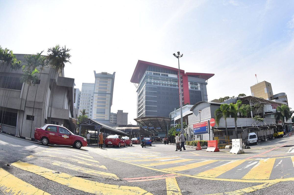 Front of University Malaya Medical Centre (UMMC) with its main tower, Lembah Pantai, Kuala Lumpur