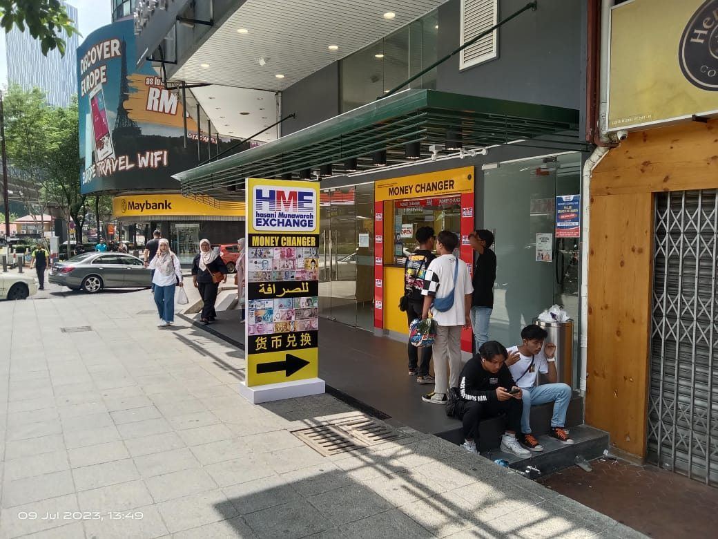 HME Money Changer counter on Jalan Sultan Ismail, Bukit Bintang, Kuala Lumpur