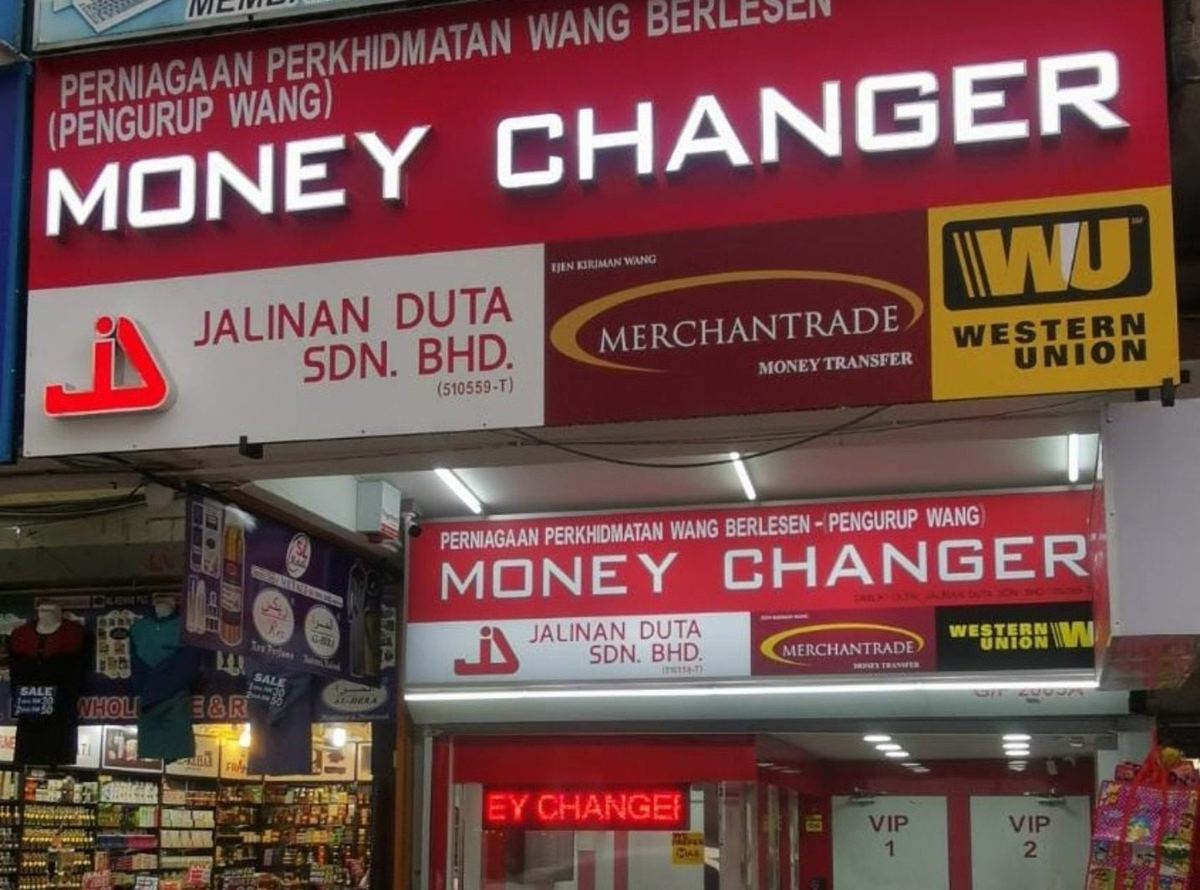 Jalinan Duta money changer signboards at Malayan Mansion, Jalan Masjid India, Kuala Lumpur