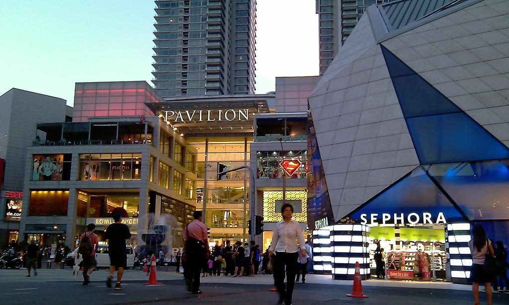 Pavilion Kuala Lumpur main entrance on Jalan Bukit Bintang, home to a Merchantrade outlet on Level 1