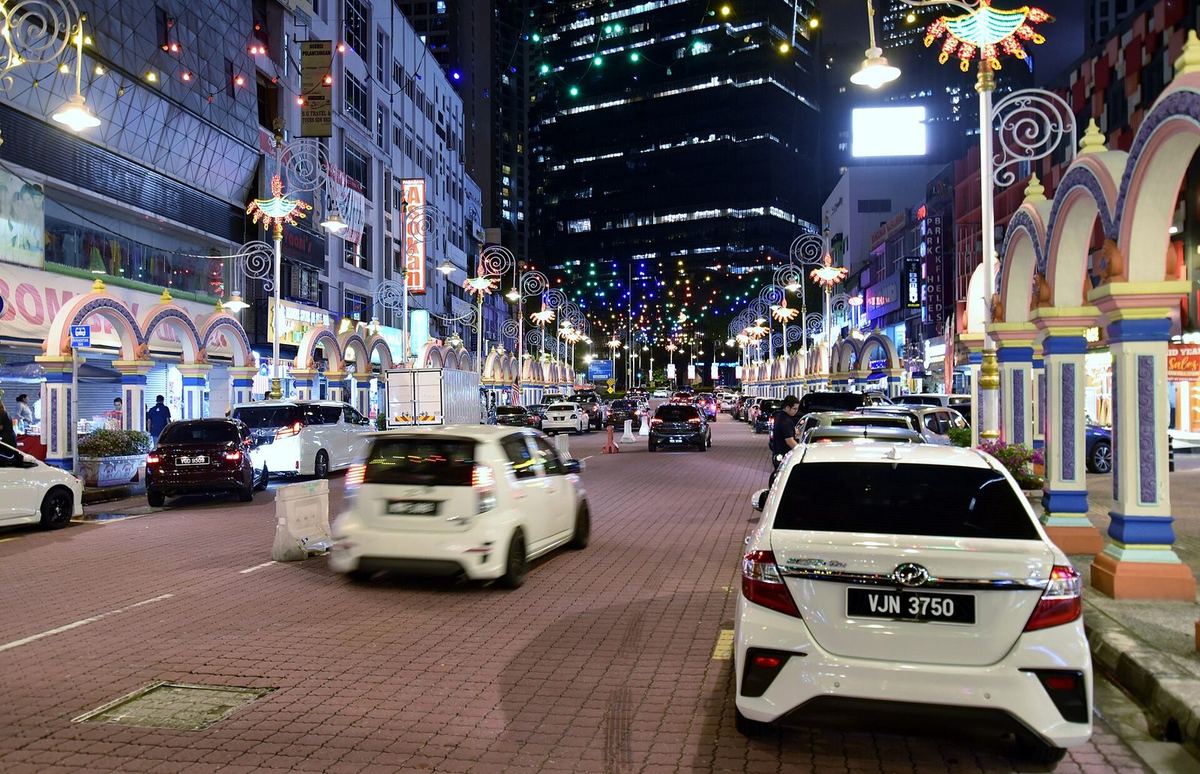 吉隆坡 Brickfields 的 Jalan Tun Sambanthan，Relax Two Traditional Blind Massage 就在这条街上