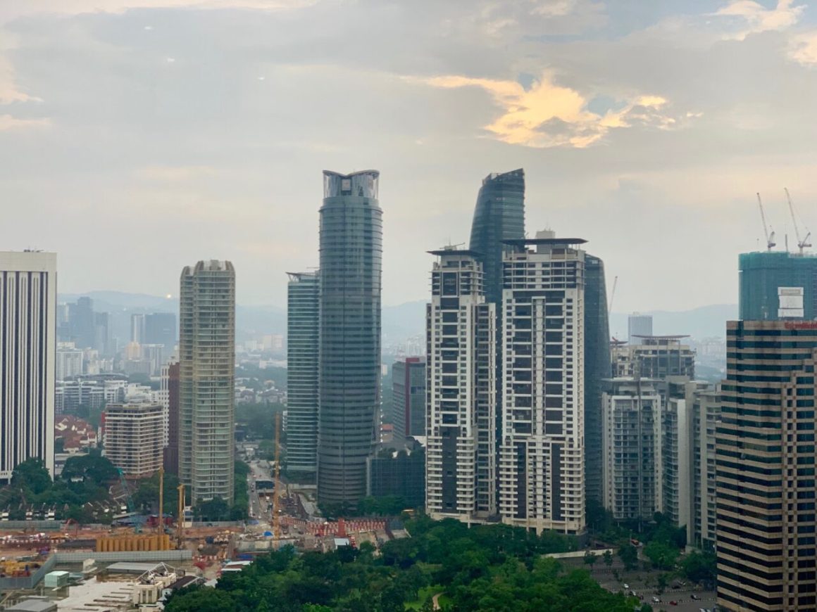 Kolam renang di Mandarin Oriental KL