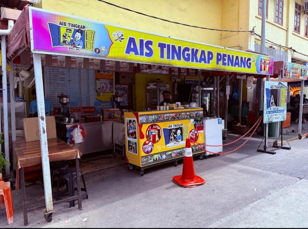 乔治市吉灵万山隔壁 Lebuh Tamil 上的 Ais Tingkap 摊位