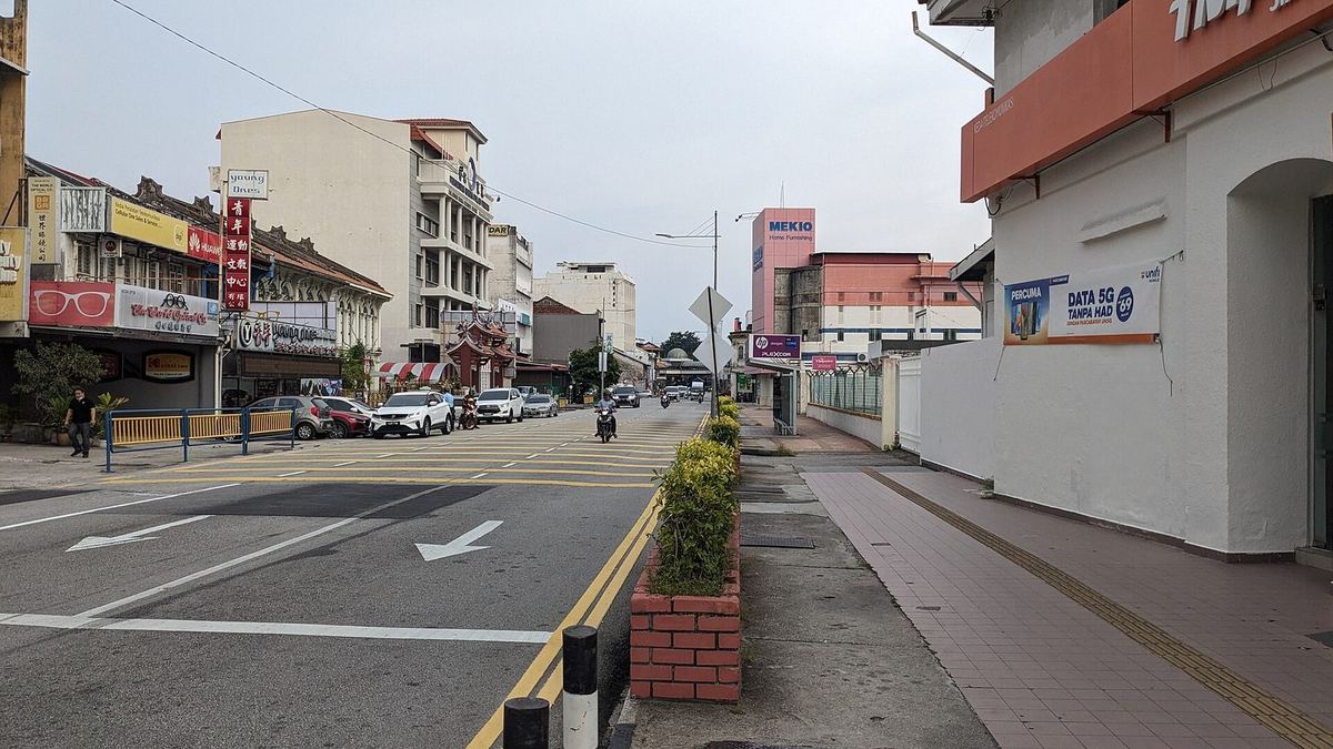 槟城乔治市 Jalan Burma（Burmah Road），Kedai Dobi Dry Cleaning & Laundry 就在这条路上