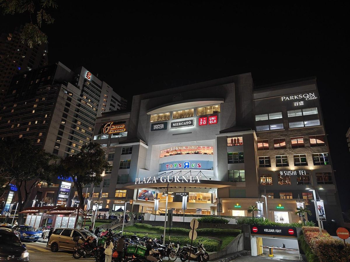 Gurney Plaza at night, Persiaran Gurney, Penang, home to the Suria Muhabat money changer