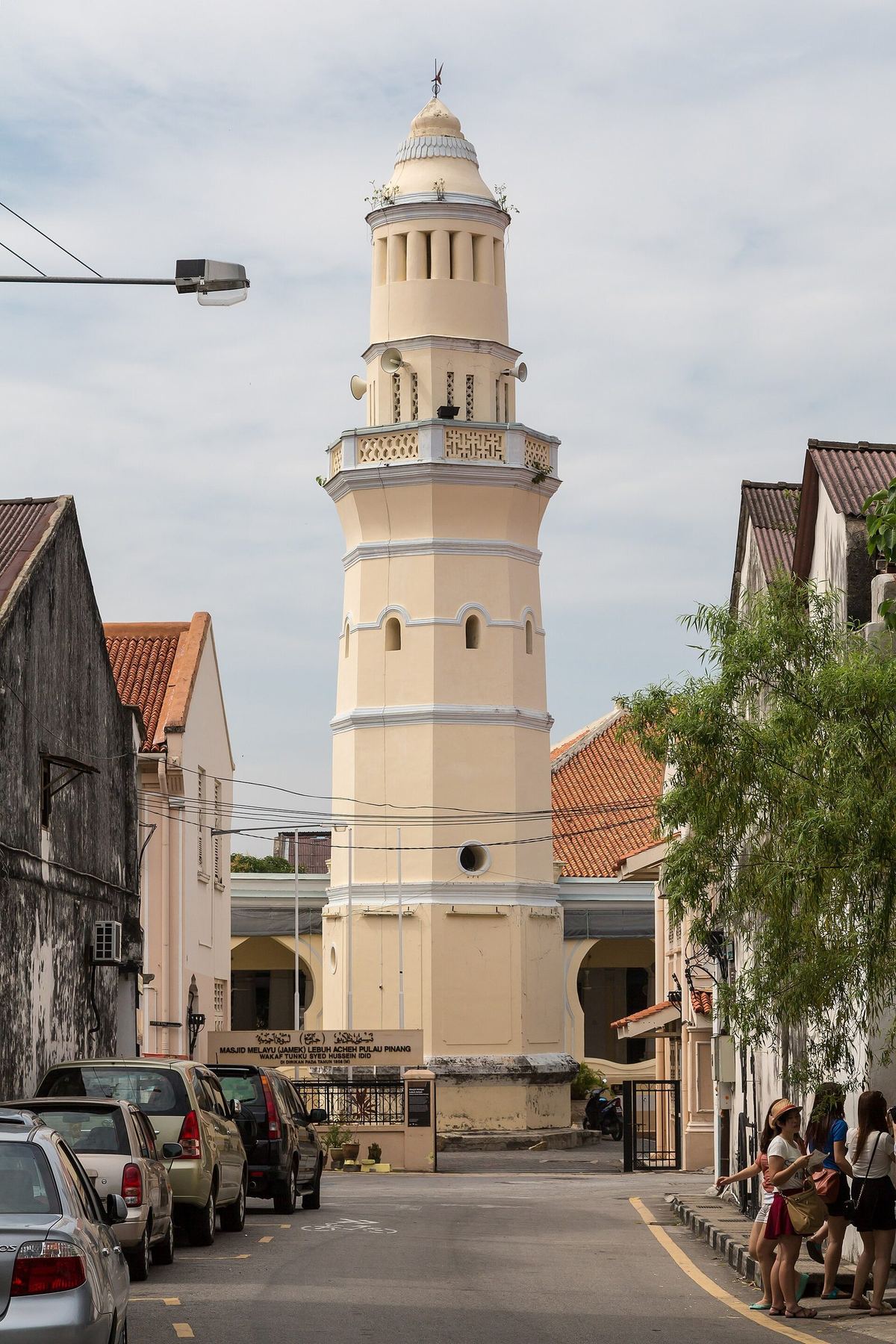 Minaret of the Acheen Street Mosque (Masjid Melayu Lebuh Acheh) seen down Lebuh Acheh, George Town, Penang