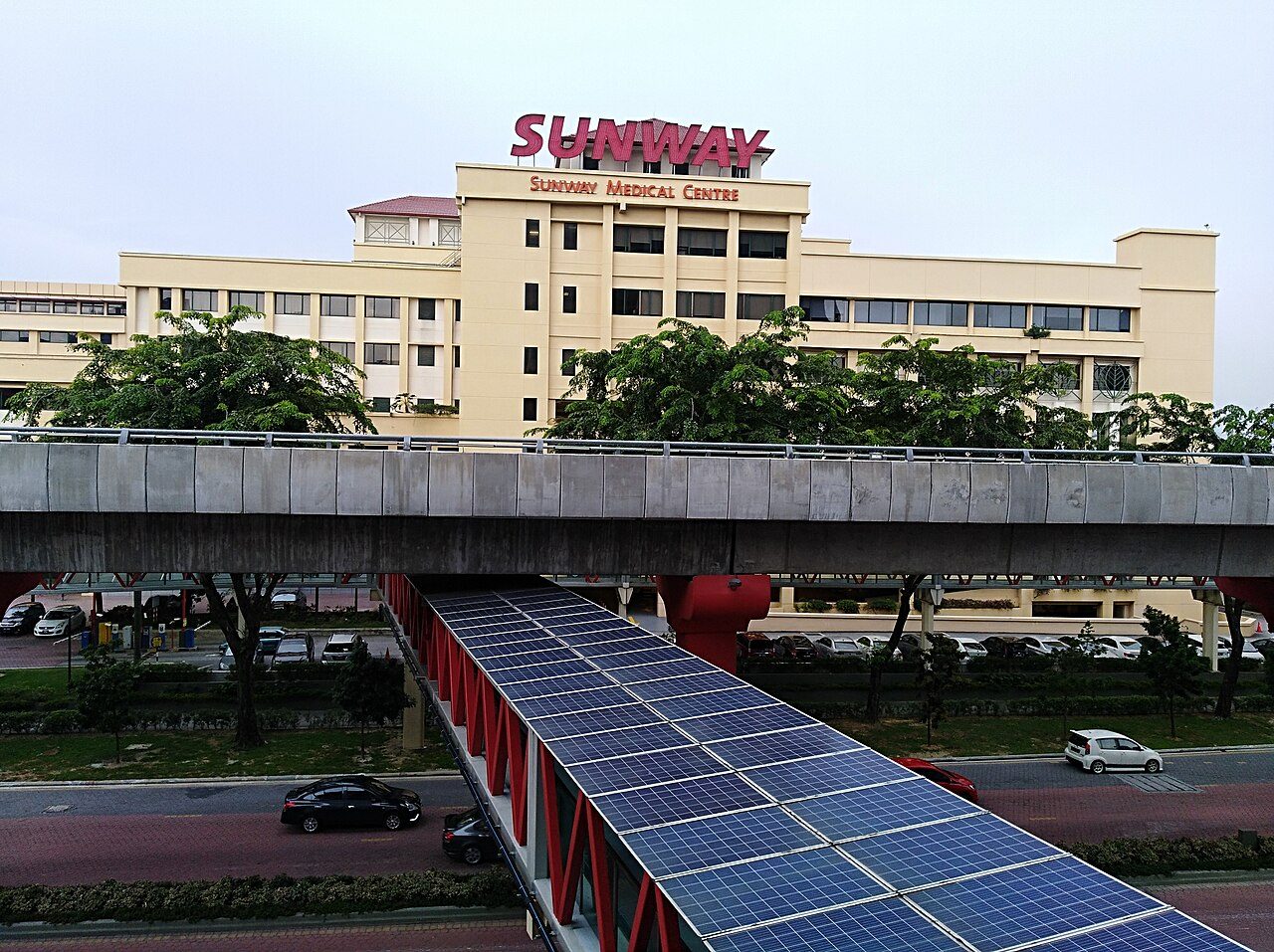 Selangor hospitals: Sunway Medical Centre in Bandar Sunway, seen from beside the elevated BRT Sunway Line track
