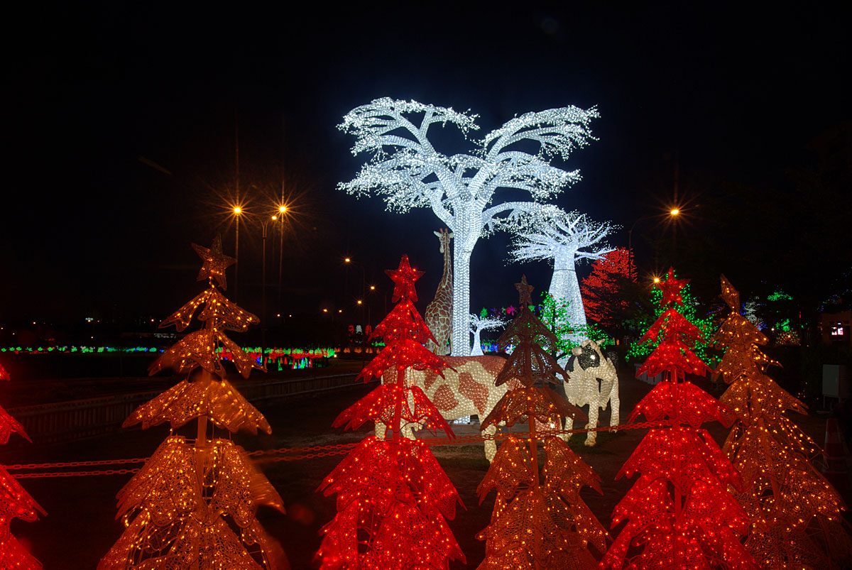 Selangor night views: lit-up trees and light sculptures at i-City, Shah Alam