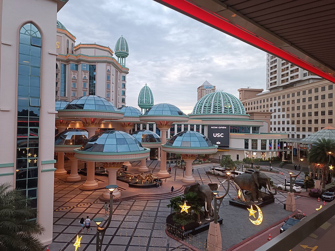 Spa and massage in Selangor: the Sunway Resort Hotel buildings and plaza in Bandar Sunway, where Sunway MediSpa is