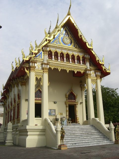 The main hall of Wat Chetawan, a Thai Buddhist temple in Petaling Jaya, with a gilded tiered roof