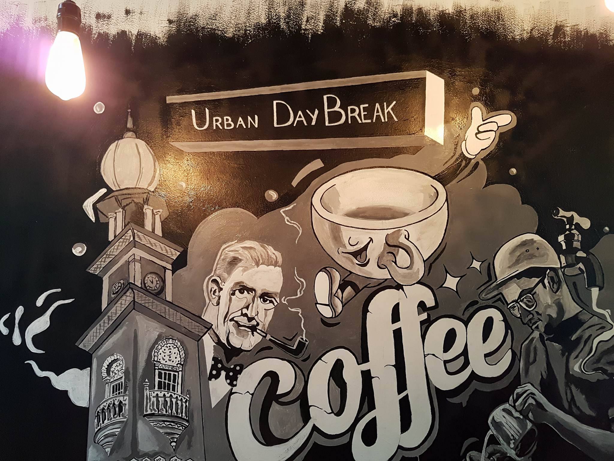 槟城 Urban Daybreak 咖啡馆的蛋和酸种面包早午餐