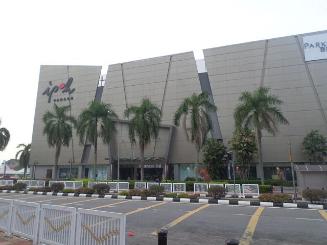 Front of Ipoh Parade with its angled facade and Parkson entrance