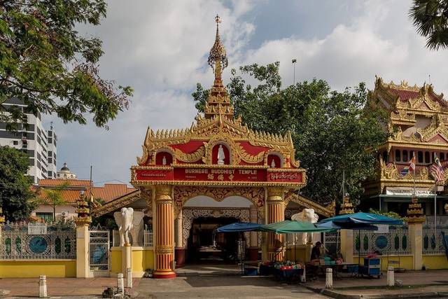 Gilded entrance gate of Dhammikarama Burmese Temple on Lorong Burma, Penang